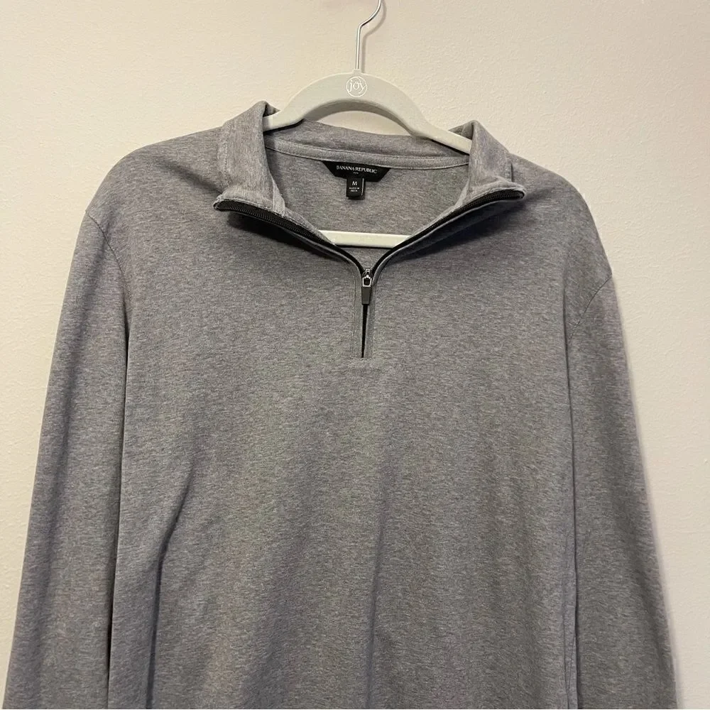 Banana Republic quarter zip size medium